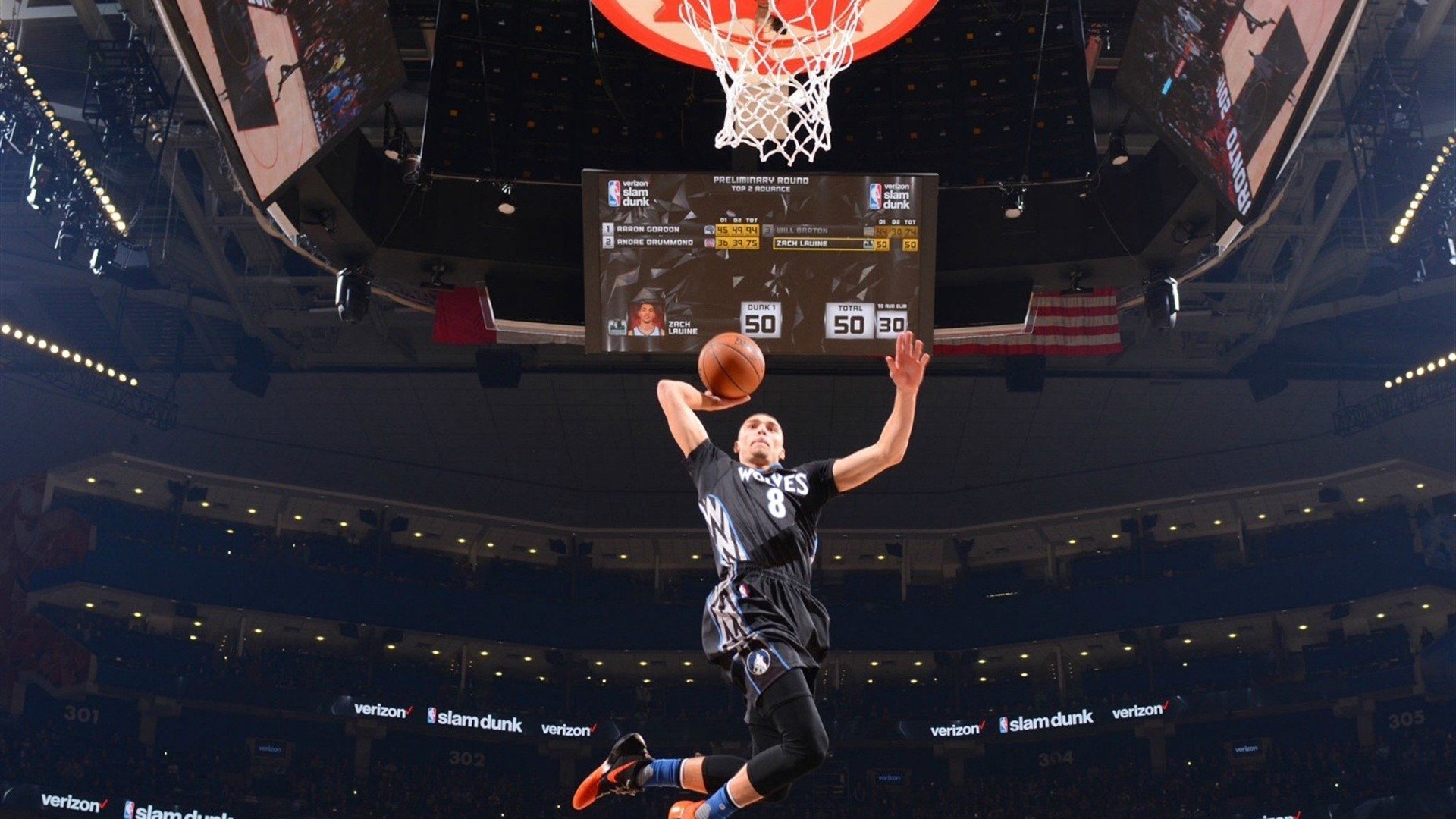 九游娱乐下载-体育界宇宙级大乱炖，法兰克福更衣室爆NBA，北京首钢转荷甲，篮网官宣英超签约