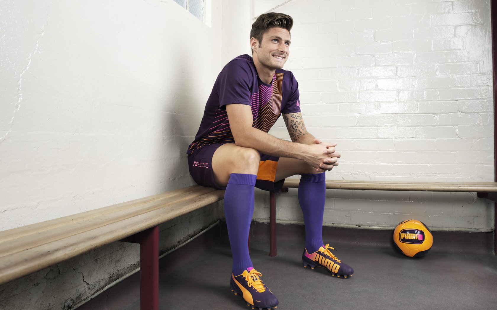 九游体育-欧联杯惊魂夜，斯图加特与比利亚雷亚尔双双上演压哨绝杀奇迹